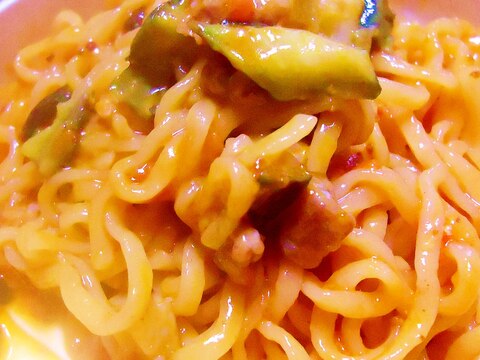 フライパンで茄子入ミートソース麺